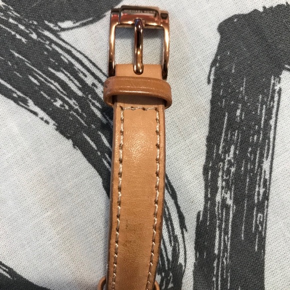Authentic Michael Kors Leather/Stainless Watch main image 8